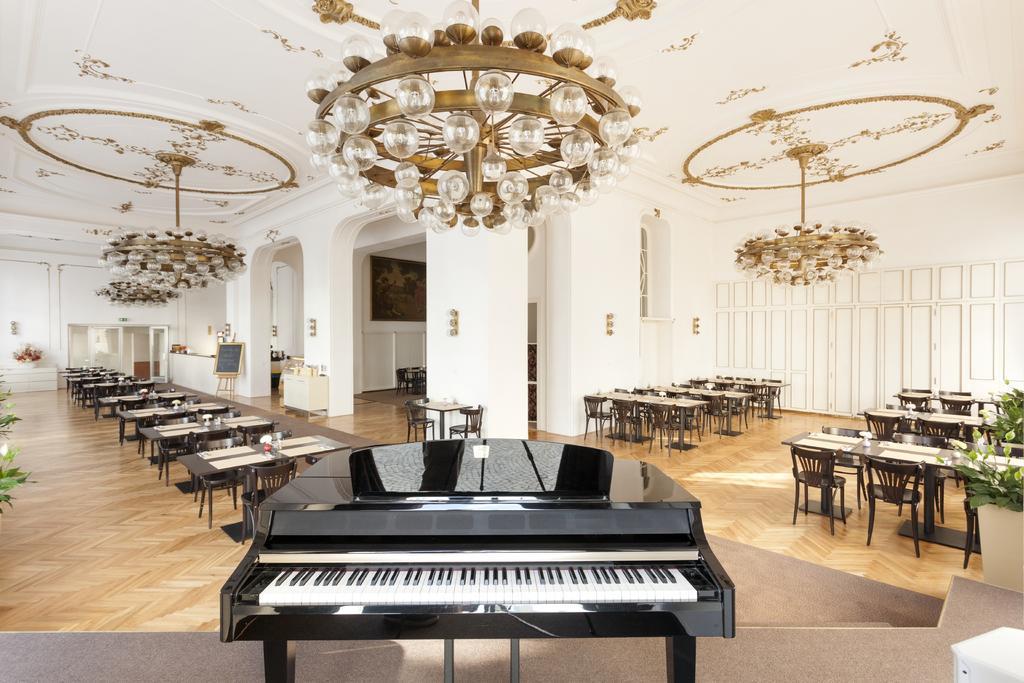 B&B Hotel Praha Nový Jičín Dış mekan fotoğraf
