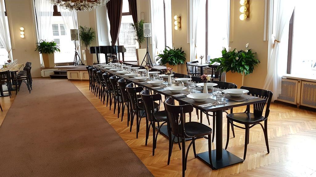 B&B Hotel Praha Nový Jičín Dış mekan fotoğraf